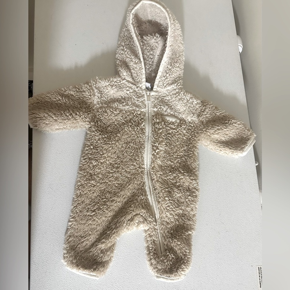 NWOT Old Navy Sherpa Bunting